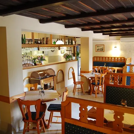 Hotel Adler Hotel & Restaurant