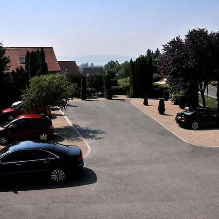 Adler Hotel & Restaurant 3*