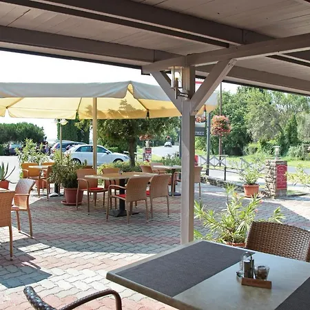 Hotel Adler Hotel & Restaurant Tihany